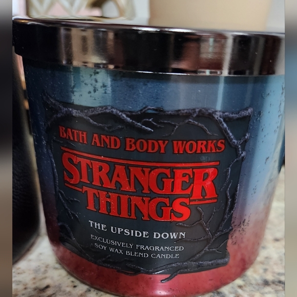 Bath & Body Works STRANGER THINGS Chapter 2 Candle Set - Picture 6 of 10